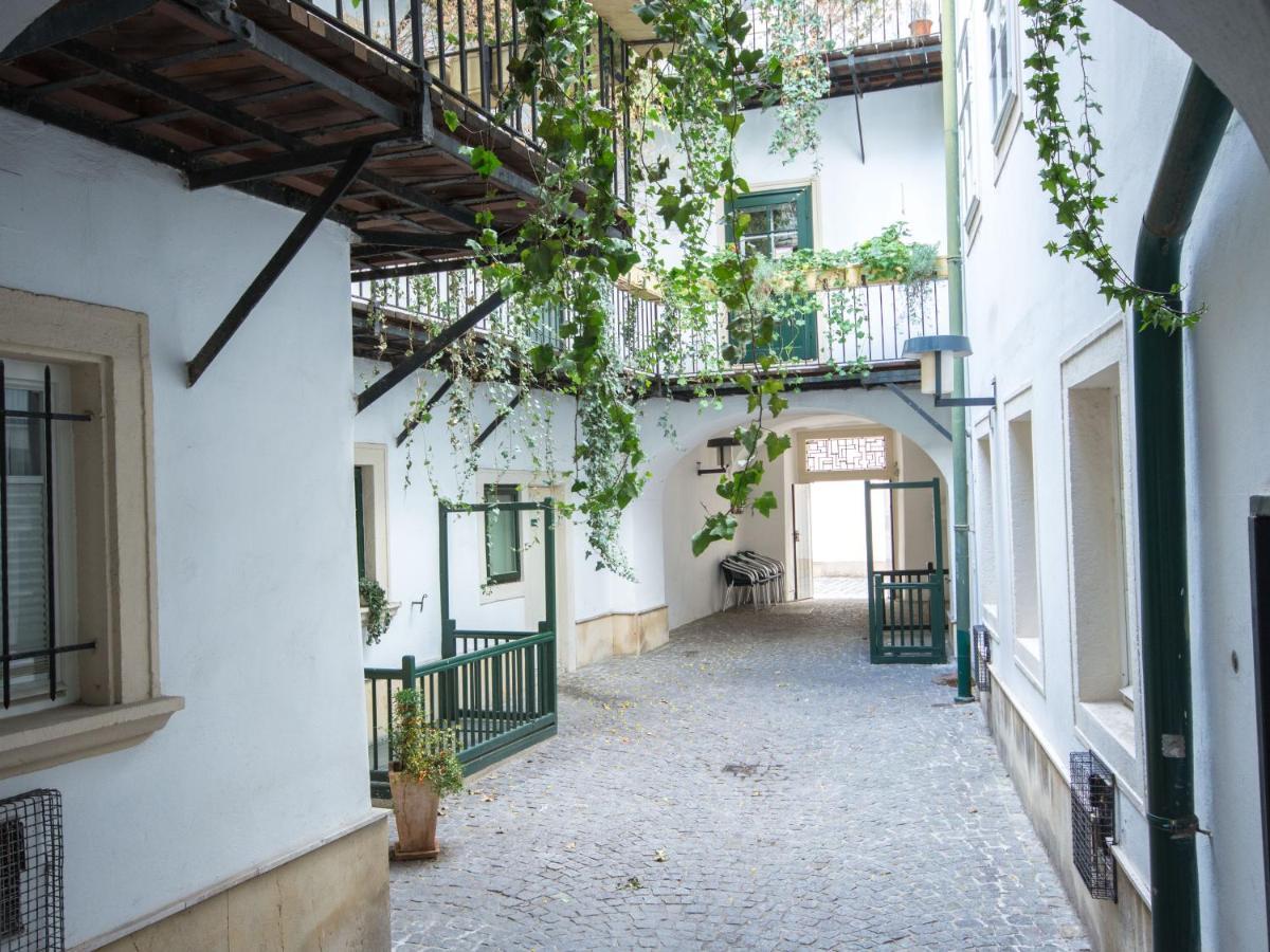 Vienna Hideaways - Nikolai Homes Bagian luar foto
